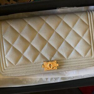 GORGEOUS Chanel Caviar Quilted Boy Long Zip Around Wallet